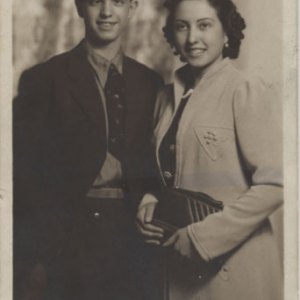 Eusebio y su hermana Concha, 1944